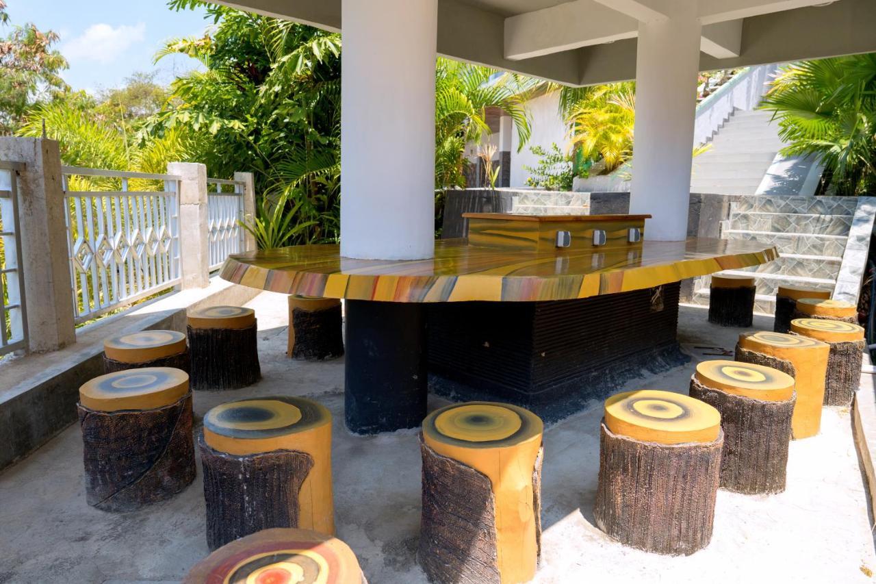Monte Prundi Hotel Labuan Bajo Dış mekan fotoğraf