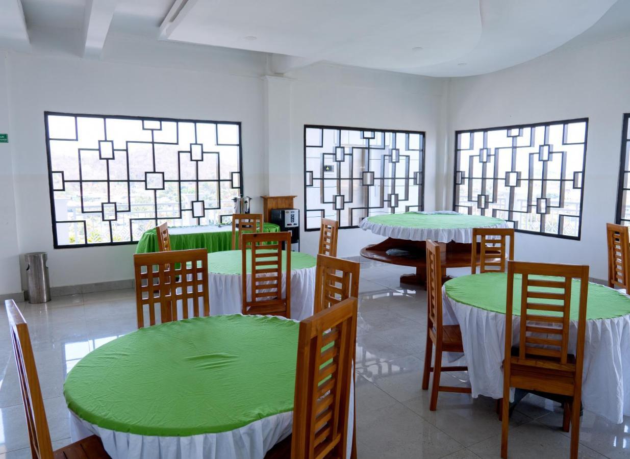 Monte Prundi Hotel Labuan Bajo Dış mekan fotoğraf