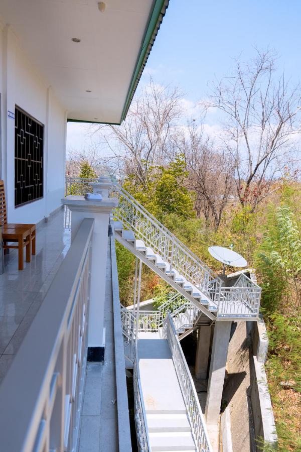 Monte Prundi Hotel Labuan Bajo Dış mekan fotoğraf